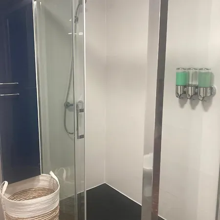 Amparo Home Family Stay Near Adda, Plaza De Toros & General Hospital * Alicante