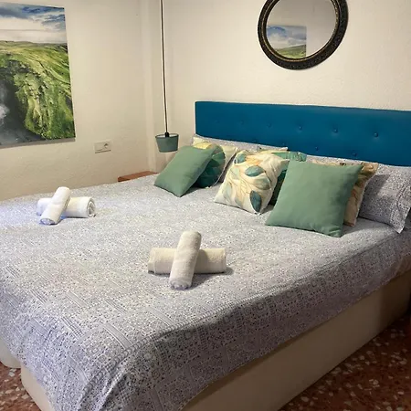 Amparo Home Family Stay Near Adda, Plaza De Toros & General Hospital