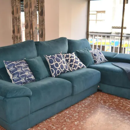 Amparo Home Family Stay Near Adda, Plaza De Toros & General Hospital Appartement Alicante