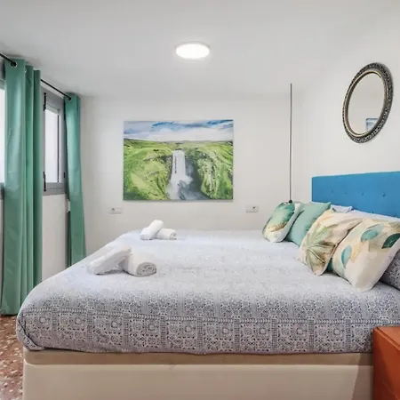 Amparo Home Family Stay Near Adda, Plaza De Toros & General Hospital Appartement