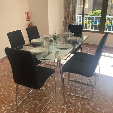 Amparo Home Family Stay Near Adda, Plaza De Toros & General Hospital